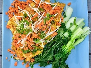 Turmeric-Omelette-and-Crispy-Salad